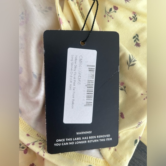 Pretty little thing Yellow mini skirt and top - Picture 4 of 16